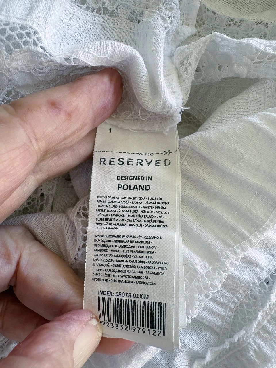 Reserved Top elástico blanco – Cuello dentado y mangas fruncidas – Perfecto O – photo 9